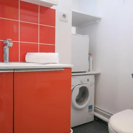 Shelter Oberkampf * Parijs