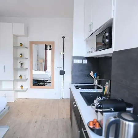 Апартаменты Shelter Oberkampf *